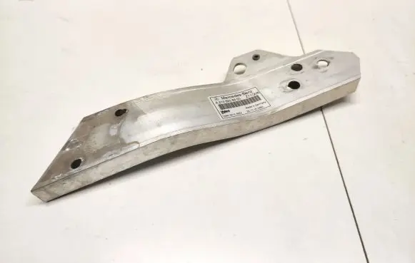 Radiator support slam panel bracket