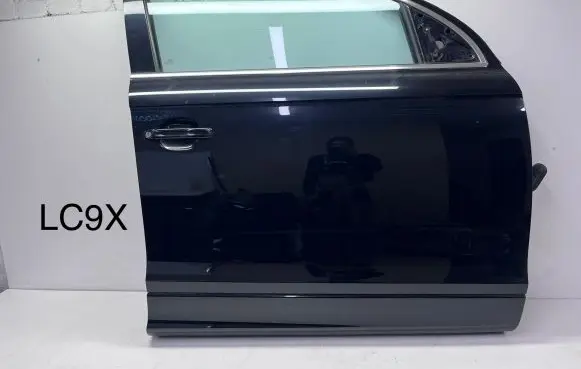 Audi Q7 4L Front door