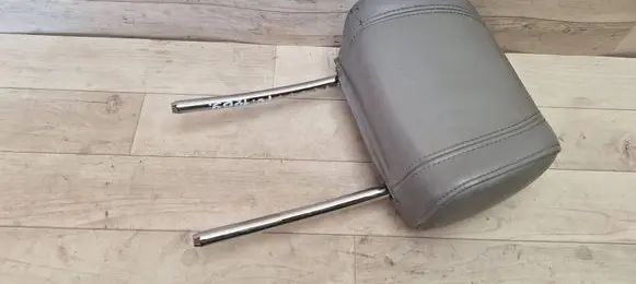 BMW 1 E81 E87 Front seat headrest 