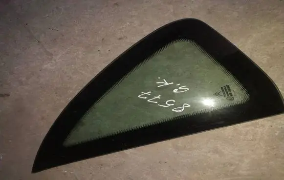 Citroen C3 Rear side window