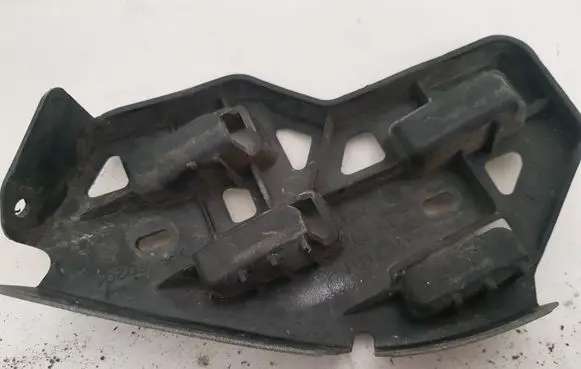 Volkswagen Polo IV 9N3 Front bumper mounting bracket 6Q0807183A