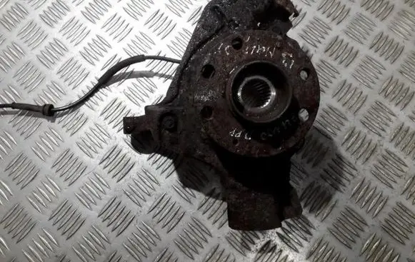 Fiat Punto (188) Front wheel hub