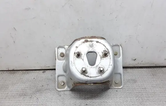Honda CR-V Spare wheel mounting bracket 