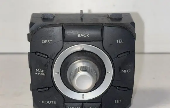 Multifunctional control switch/knob