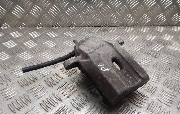 Toyota Prius (XW20) Front brake caliper