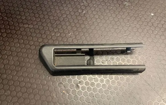 BMW 7 F01 F02 F03 F04 Front passenger seat rail trim 6981781 WXE30E00701 60829010