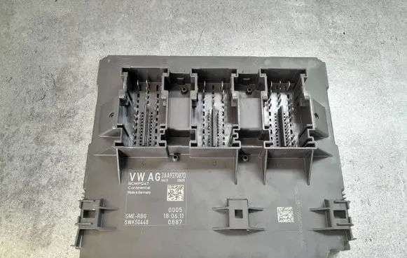 Volkswagen PASSAT CC Comfort/convenience module 3AA937087D 5WK50448 BCMPQ47