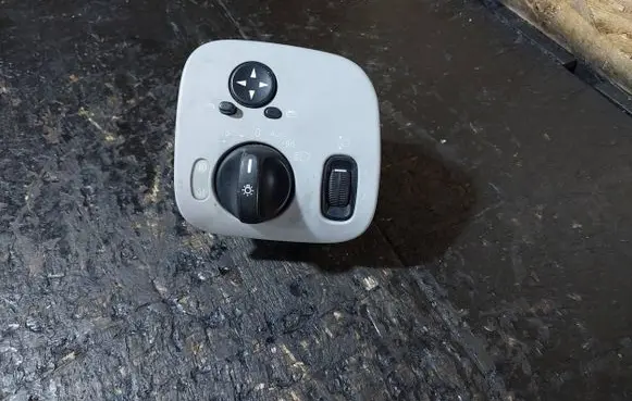 Mercedes-Benz C W203 Light switch A2035450604