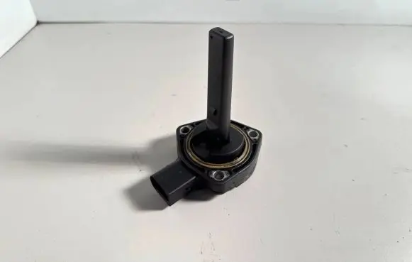 BMW 3 E90 E91 Oil level sensor 7508003 6PT00786902