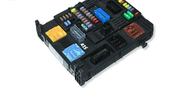 Citroen C3 Fuse box set 9819851480