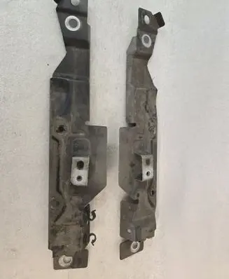 Volvo S90, V90 Fender mounting bracket