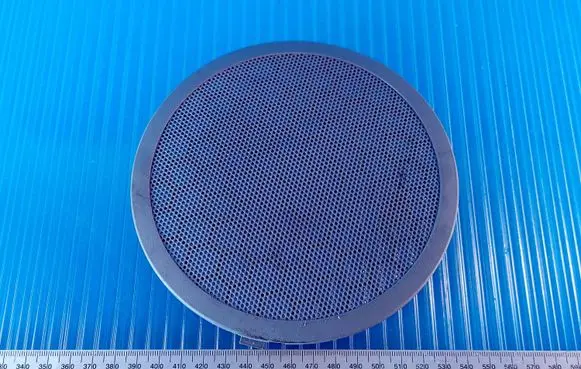 Side speaker trim/cover