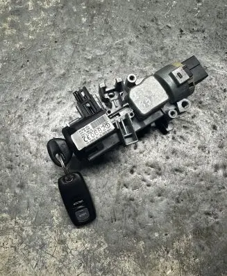 Mazda 6 Ignition lock GJ6A66938A VP2ALF15607AC