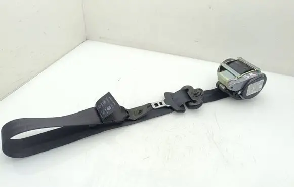 Volvo V60 Rear seatbelt 39823322 25112015 624324600