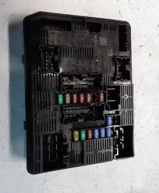 Renault Kangoo III Fuse module 284B66911R P711002GLB 220427