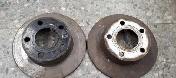 Volkswagen PASSAT B5 Rear brake disc