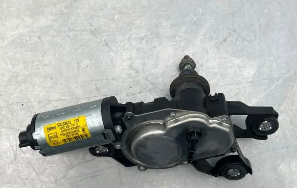 Seat Leon (1P) Rear window wiper motor 5P0955711C 53033812 2248104810