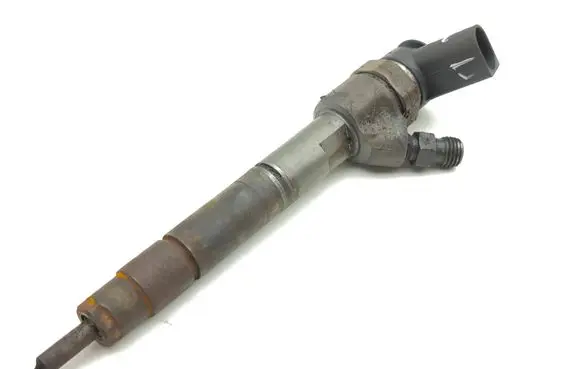 Mercedes-Benz B W245 Fuel injector A6400700787 0445110167