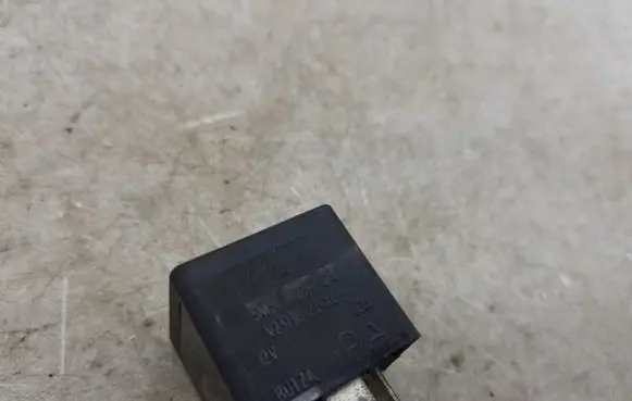 Ford Focus Other relay 5M5T14B192CA