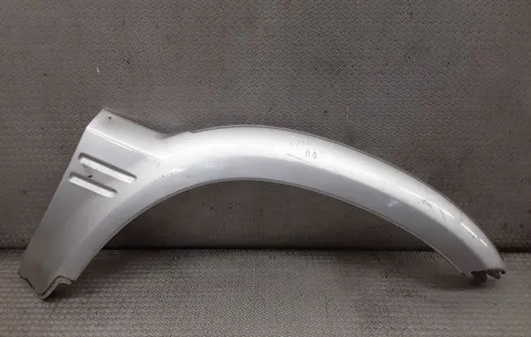 Nissan Terrano Fender trim (molding) 