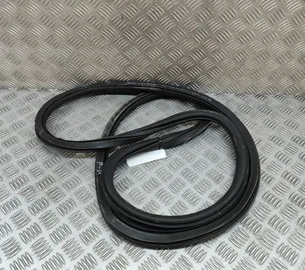 Audi Q2 - Rubber seal front coupe door 81A831721B