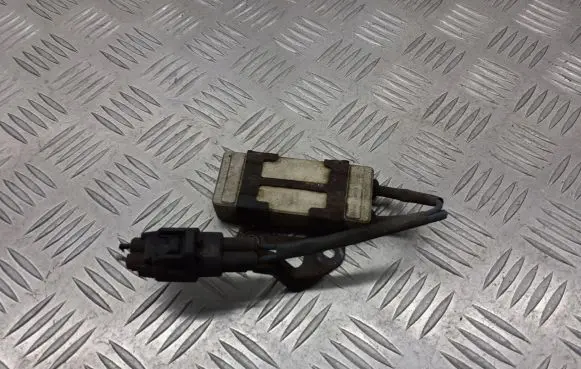 Toyota Avensis T250 Coolant fan relay 