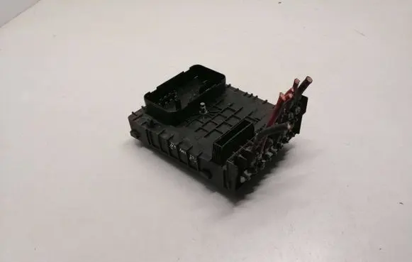 Skoda Octavia Mk2 (1Z) Fuse module 1K0937125A