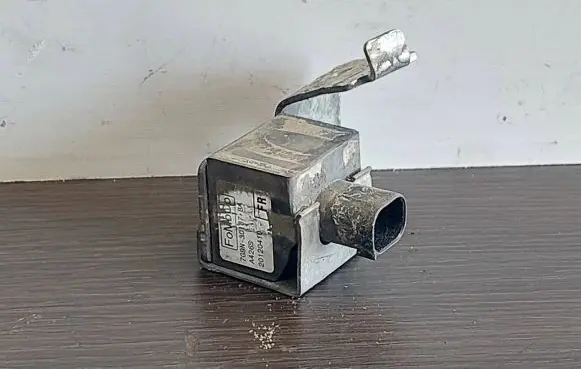 Volvo XC70 Yaw turn rate sensor 7G9N3C187AB 7G9N3C187