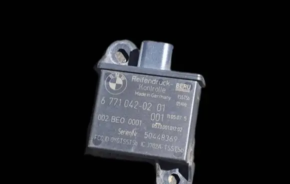 BMW 3 E92 E93 Tire pressure sensor 6771042 504483 05330010