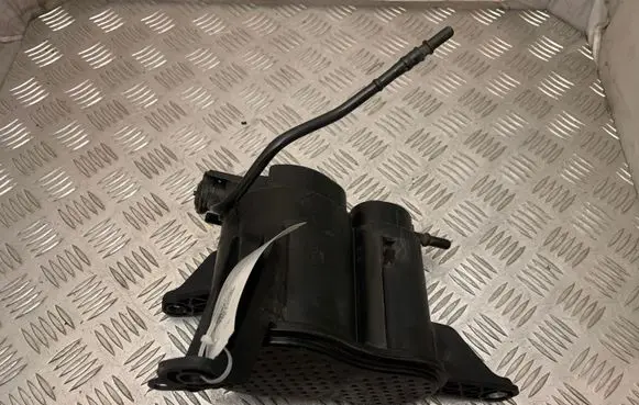 Audi A8 S8 D4 4H Active carbon filter fuel vapour canister 8K0201799G
