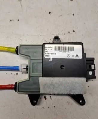 Mercedes-Benz E W211 Seat control module A0009105102