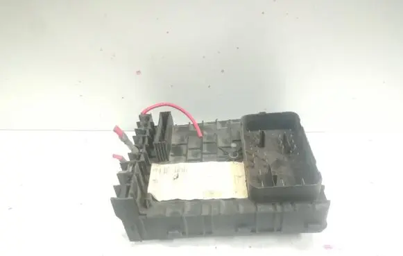 Volkswagen Touran I Fuse module 1K0937125A