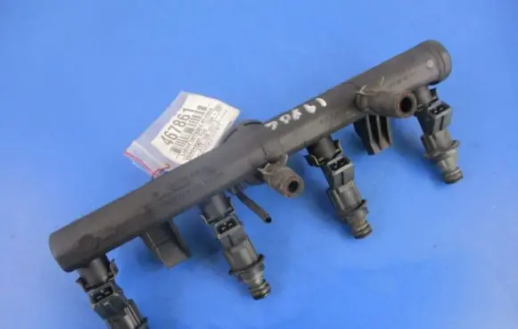 Volkswagen Polo III 6N 6N2 6NF Fuel main line pipe 030133319AA