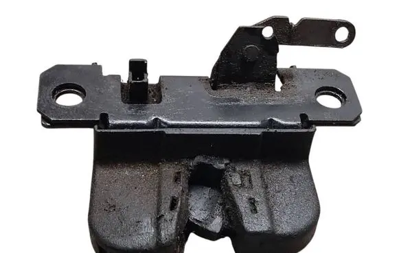 Volkswagen Caddy Loading door lock 2K0827505