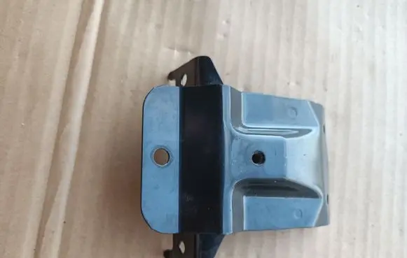 Subaru Forester SK Front bumper mounting bracket 57715SJ300