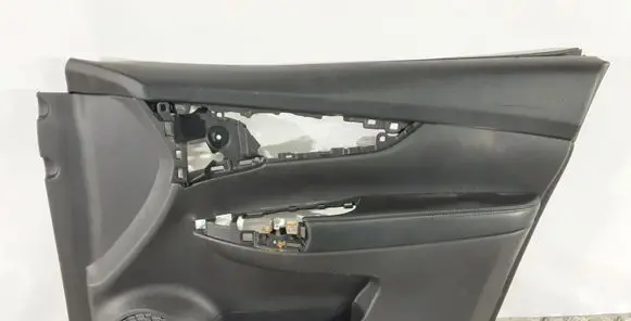 Nissan X-Trail T32 Front door card panel trim