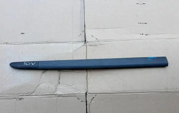 Renault Modus Front door trim (molding) 8200213738
