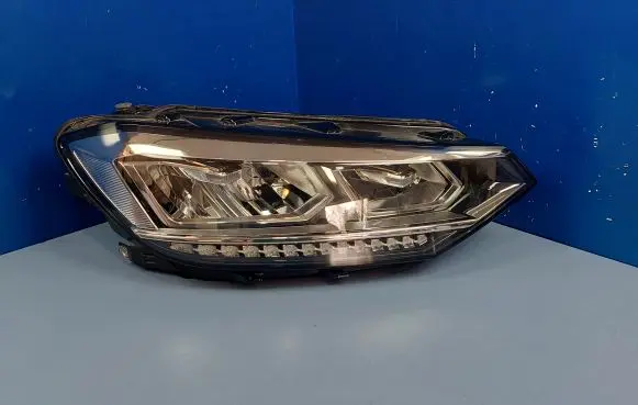 Volkswagen Touran III Headlight/headlamp 5TB941036B 030129923200