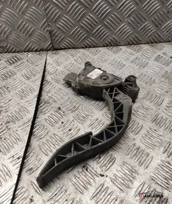 Audi A5 8T 8F Accelerator throttle pedal 8k1723523