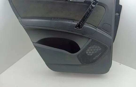 Audi Q7 4L Rear door card panel trim 4L0867305