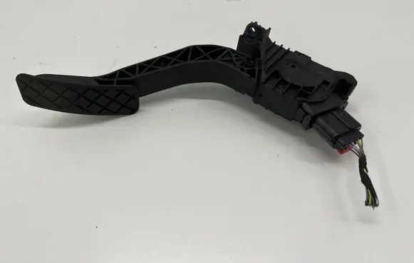 Skoda Superb B8 (3V) Accelerator throttle pedal 5Q2723503D