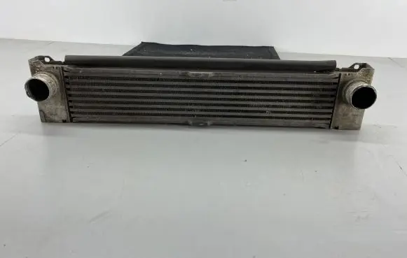 Mercedes-Benz Vito Viano W639 Intercooler air channel guide N0001121