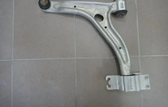 Mercedes-Benz B W246 W242 Front lower control arm/wishbone A2463330300