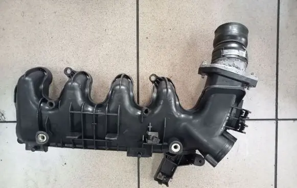 Peugeot 407 Intake manifold 9684941780
