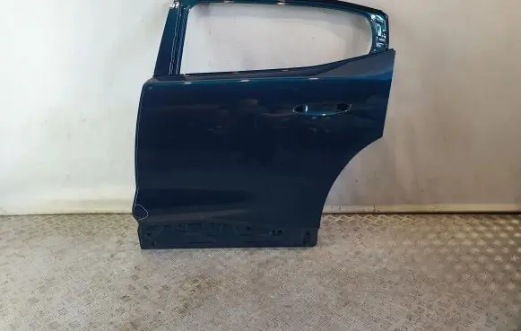 Peugeot 408 II Rear door