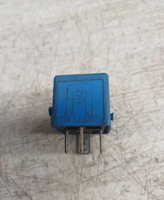 Mercedes-Benz Vaneo W414 Other relay 0025422519 V23134B52X321