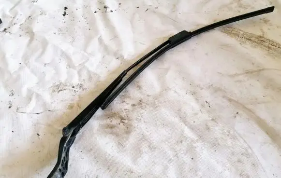 Ford Galaxy Front wiper blade arm 7m1955410a