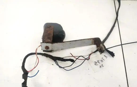 Volkswagen Touran I Alarm system siren 