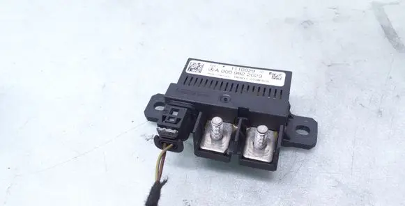 Mercedes-Benz CLS C218 X218 Charging relay A0009822023