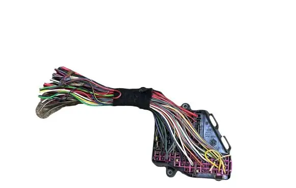 Volkswagen PASSAT B5 Fuse module 8D1941824